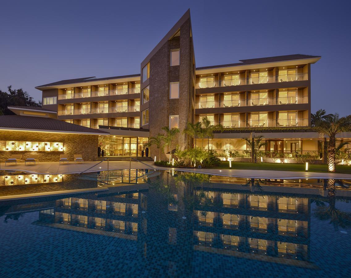 Kabir & 3* Vadodara
